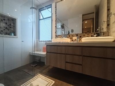 Casa de 3 alcobas en arriendo en El Chocho, Envigado, 240 m² · foto 16 de 20