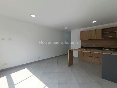 Apartamento de 2 alcobas en arriendo en Boston, Medellín, 65 m² · foto 2 de 12