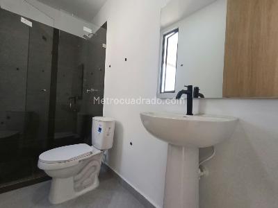 Apartamento de 2 alcobas en arriendo en Boston, Medellín, 65 m² · foto 6 de 12
