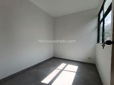 Apartamento de 2 alcobas en arriendo en Boston, Medellín, 65 m² · foto 8 de 12