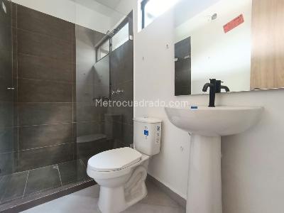 Apartamento de 2 alcobas en arriendo en Boston, Medellín, 65 m² · foto 11 de 12