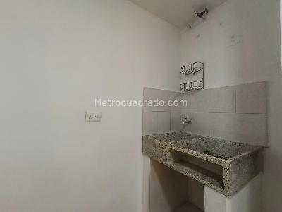 Apartamento de 1 alcoba en arriendo en Los Pinos, Medellín, 39 m² · foto 3 de 14