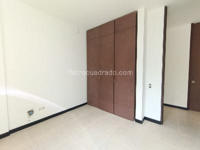 Apartamento de 3 alcobas en arriendo en Castropol, Medellín, 78 m² · foto 5 de 14