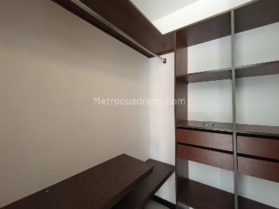 Apartamento de 3 alcobas en arriendo en Castropol, Medellín, 78 m² · foto 7 de 14
