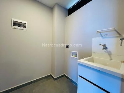 Apartamento de 1 alcoba en arriendo en Altos Del Poblado Cola Del Zorro, Medellín, 72 m² · foto 11 de 15