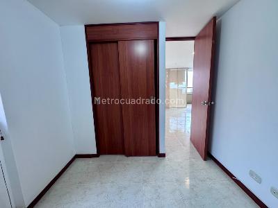 Apartamento de 2 alcobas en arriendo en La Visitacion Los Gonzalez, Medellín, 76 m² · foto 9 de 15