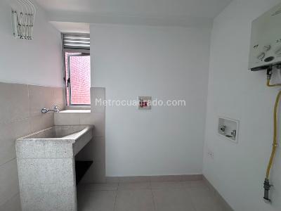 Apartamento de 2 alcobas en arriendo en Loma Benedictinos, Envigado, 76 m² · foto 6 de 15