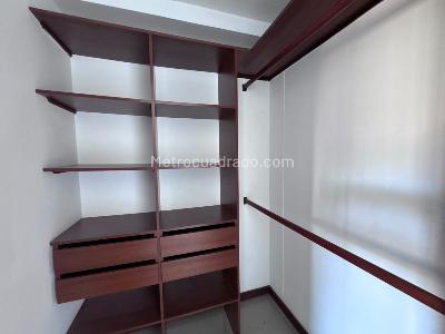 Apartamento de 2 alcobas en arriendo en Loma Benedictinos, Envigado, 76 m² · foto 12 de 15
