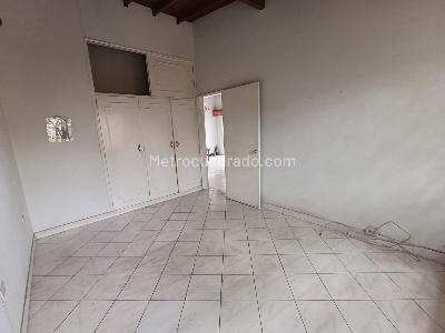 Casa de 3 alcobas en arriendo en Florida Nueva, Medellín, 320 m² · foto 12 de 18