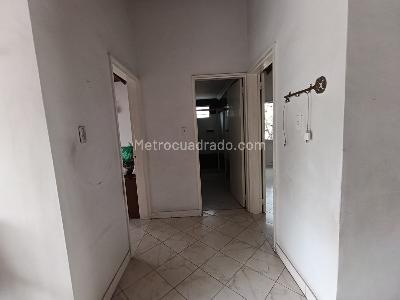 Casa de 3 alcobas en arriendo en Florida Nueva, Medellín, 320 m² · foto 13 de 18
