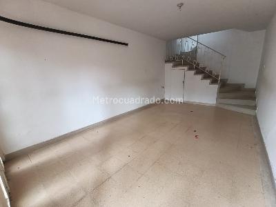 Casa de 3 alcobas en arriendo en Florida Nueva, Medellín, 320 m² · foto 17 de 18