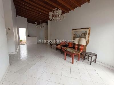 Casa de 3 alcobas en arriendo en Florida Nueva, Medellín, 320 m² · foto 5 de 18