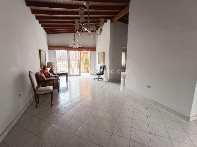 Casa de 3 alcobas en arriendo en Florida Nueva, Medellín, 320 m² · foto 6 de 18