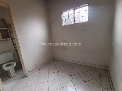 Casa de 3 alcobas en arriendo en Florida Nueva, Medellín, 320 m² · foto 8 de 18