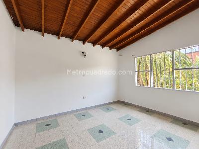 Casa de 5 alcobas en arriendo en Laureles Medellin, Medellín, 185 m² · foto 14 de 18