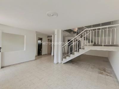 Casa de 5 alcobas en arriendo en Laureles Medellin, Medellín, 185 m² · foto 2 de 18