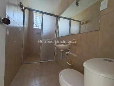 Casa de 5 alcobas en arriendo en Laureles Medellin, Medellín, 185 m² · foto 4 de 18