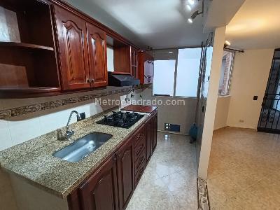 Apartamento de 3 alcobas en arriendo en Boston, Medellín, 57 m² · foto 3 de 14