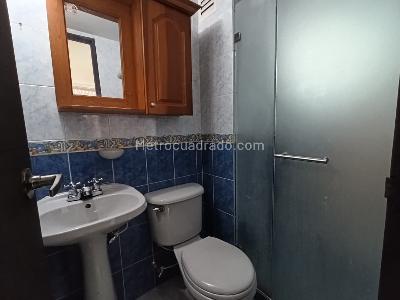 Apartamento de 3 alcobas en arriendo en Boston, Medellín, 57 m² · foto 9 de 14