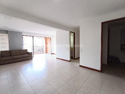 Apartamento de 3 alcobas en arriendo en La Aguacatala, Medellín, 135 m² · foto 3 de 16