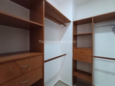 Apartamento de 3 alcobas en arriendo en La Aguacatala, Medellín, 135 m² · foto 4 de 16