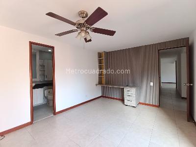 Apartamento de 3 alcobas en arriendo en La Aguacatala, Medellín, 135 m² · foto 7 de 16