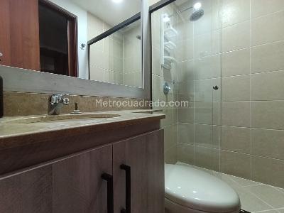 Apartamento de 3 alcobas en arriendo en La Aguacatala, Medellín, 135 m² · foto 11 de 16
