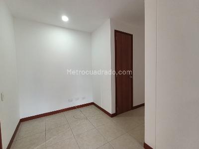 Apartamento de 3 alcobas en arriendo en La Aguacatala, Medellín, 135 m² · foto 13 de 16