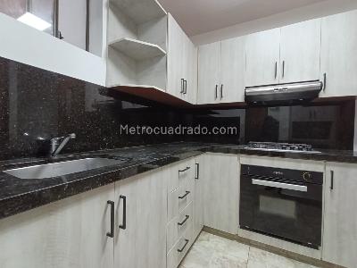 Apartamento de 3 alcobas en arriendo en La Aguacatala, Medellín, 135 m² · foto 14 de 16