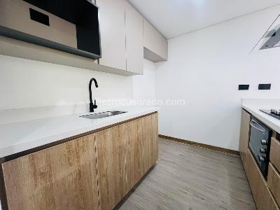 Apartamento de 2 alcobas en arriendo en La Asomadera, Medellín, 62 m² · foto 4 de 12