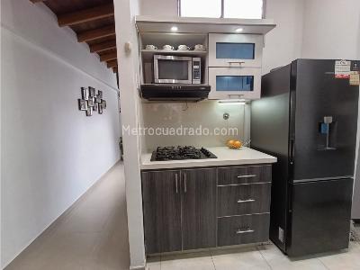 Apartamento de 3 alcobas en venta en Florida Nueva, Medellín, 82 m² · foto 6 de 14