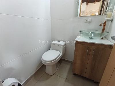 Apartamento de 3 alcobas en venta en Florida Nueva, Medellín, 82 m² · foto 13 de 14