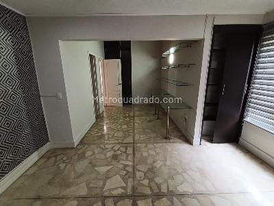 Casa de 5 alcobas en arriendo en Alameda, Medellín, 400 m² · foto 9 de 20