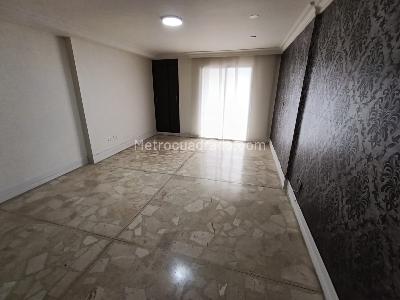 Casa de 5 alcobas en arriendo en Alameda, Medellín, 400 m² · foto 10 de 20