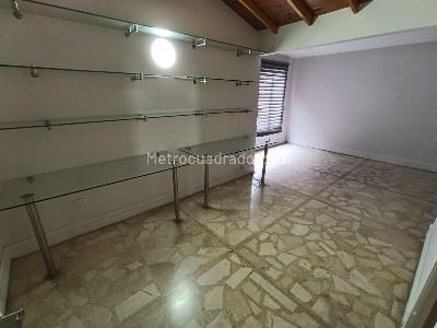 Casa de 5 alcobas en arriendo en Alameda, Medellín, 400 m² · foto 13 de 20