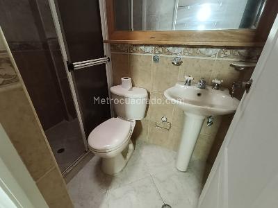 Casa de 5 alcobas en arriendo en Alameda, Medellín, 400 m² · foto 17 de 20