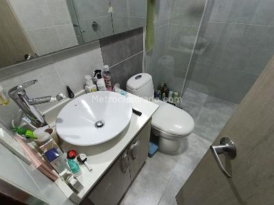 Apartamento de 3 alcobas en arriendo en Laureles Medellin, Medellín, 110 m² · foto 11 de 12