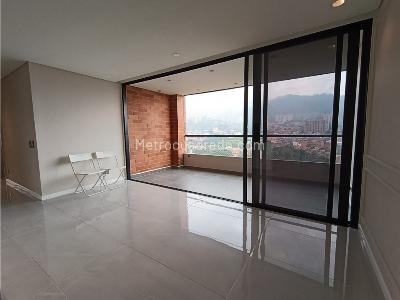 Apartamento de 2 alcobas en venta en Loma De Las Brujas, Envigado, 84 m² · foto 1 de 17