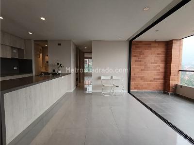 Apartamento de 2 alcobas en venta en Loma De Las Brujas, Envigado, 84 m² · foto 2 de 17