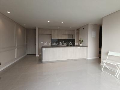 Apartamento de 2 alcobas en venta en Loma De Las Brujas, Envigado, 84 m² · foto 3 de 17