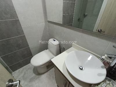 Apartamento de 2 alcobas en arriendo en Laureles Medellin, Medellín, 70 m² · foto 2 de 10