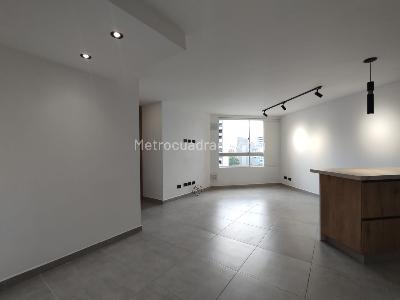 Apartamento de 1 alcoba en arriendo en Las Lomas, Medellín, 50 m² · foto 3 de 12