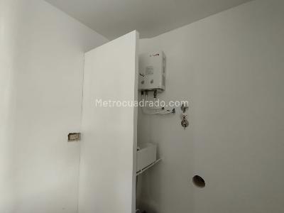 Apartamento de 1 alcoba en arriendo en Las Lomas, Medellín, 50 m² · foto 6 de 12