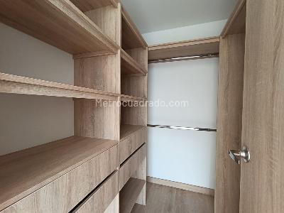 Apartamento de 2 alcobas en arriendo en Loma San Jose Sabaneta, Sabaneta, 90 m² · foto 2 de 18