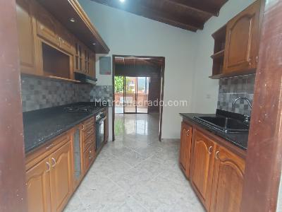 Apartamento de 3 alcobas en arriendo en Santa Monica, Medellín, 140 m² · foto 2 de 20