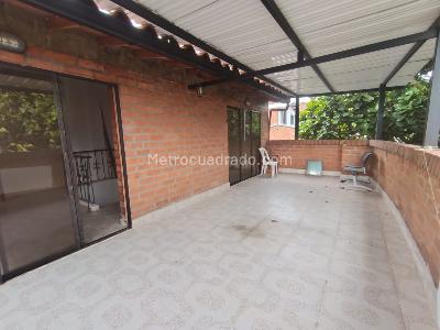 Apartamento de 3 alcobas en arriendo en Santa Monica, Medellín, 140 m² · foto 6 de 20