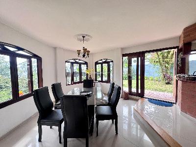 Casa de 4 alcobas en arriendo en Loma El Atravesado, Envigado, 300 m² · foto 4 de 20