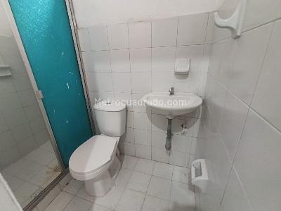 Casa de 4 alcobas en arriendo en Calasanz, Medellín, 245 m² · foto 5 de 20
