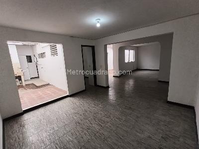 Casa de 4 alcobas en arriendo en Calasanz, Medellín, 245 m² · foto 6 de 20