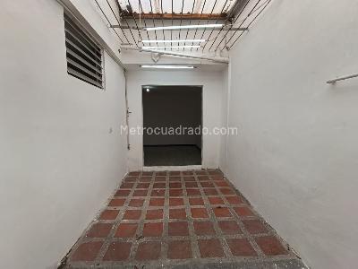 Casa de 4 alcobas en arriendo en Calasanz, Medellín, 245 m² · foto 8 de 20